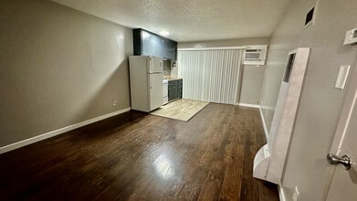 Building Photo - Heritage Apartments