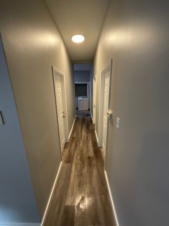 Building Photo - *August 2028* 5 Bedroom house 1 block off Kirkwood FULLY RENOVATED