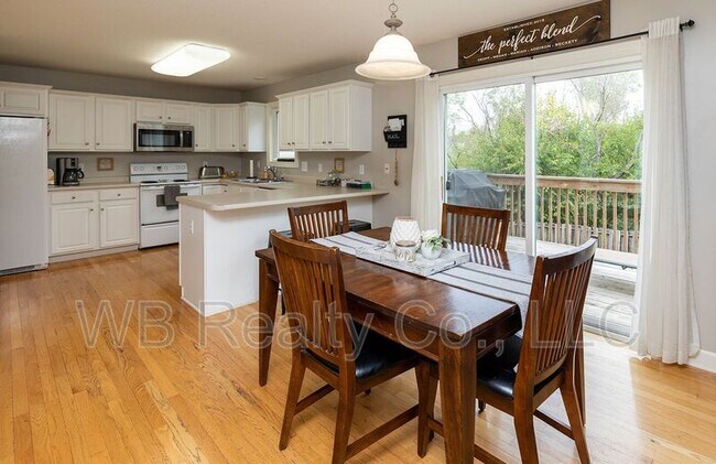 Building Photo - 4519 Meadow Valley Dr