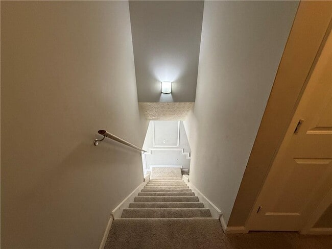 Building Photo - 2124 Fieldstone View Ct SE