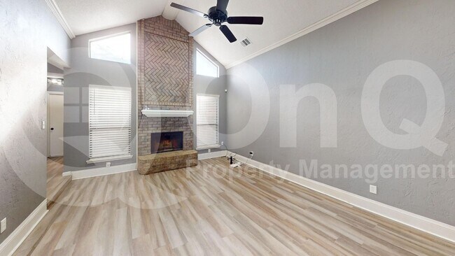 Building Photo - 2536 Beau Dr