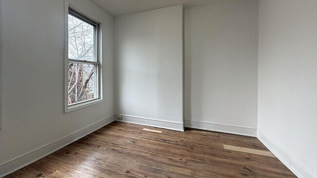 Building Photo - Modern Style Meets Philadelphia Charm