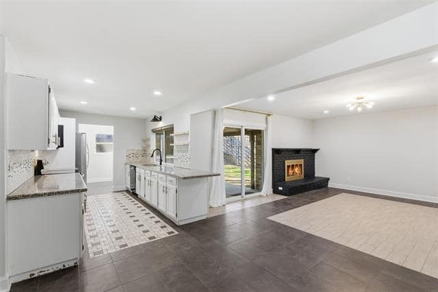 Building Photo - 3736 Walnut Dr