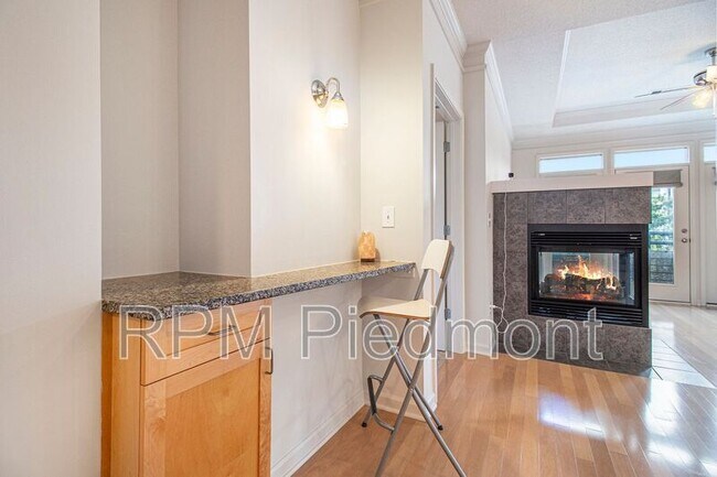Building Photo - 401 16th St NW