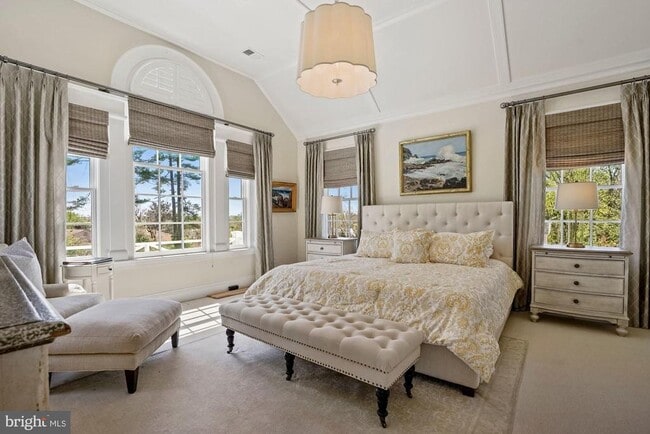 Building Photo - 1031 Pine Hill Rd