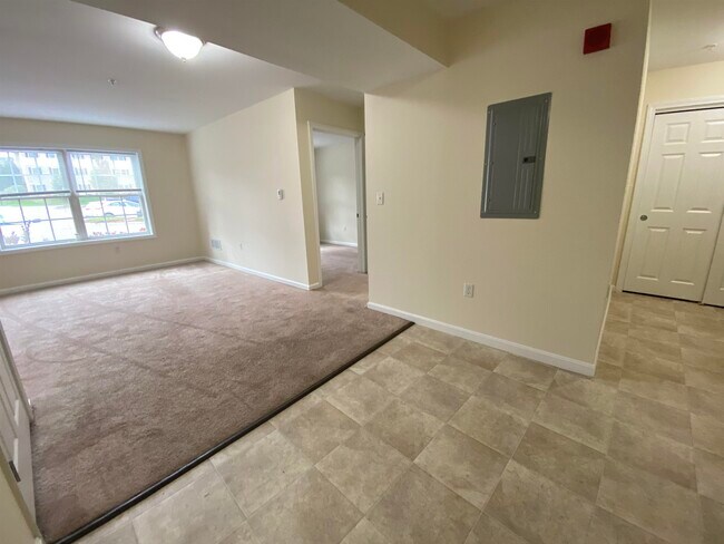 Building Photo - 10 Sentinel Court