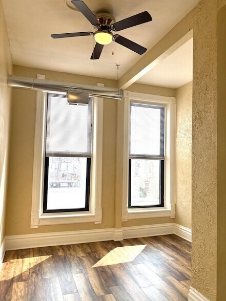 Building Photo - 10 N State St