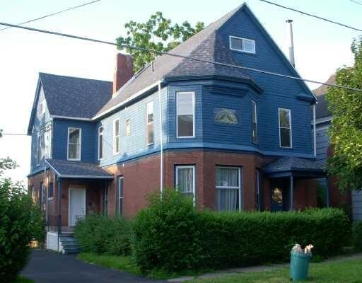 Primary Photo - 103 Genesee St