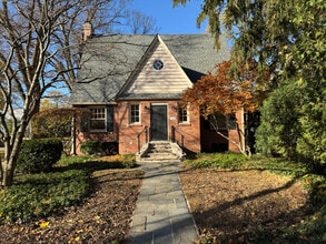 Building Photo - 366 E Wisconsin Ave