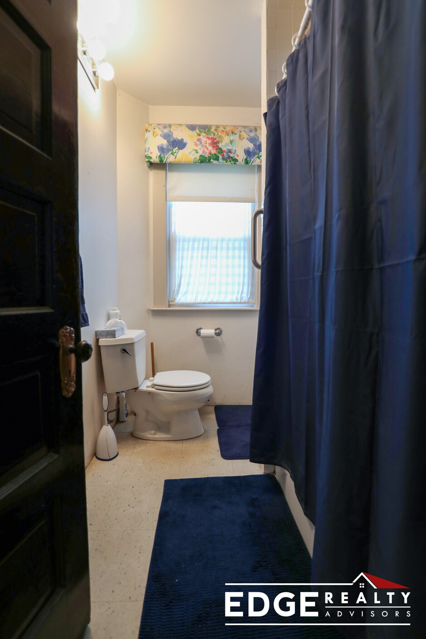 Building Photo - 6 Orange St