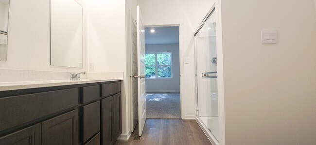 Building Photo - 4203 Viceroy St