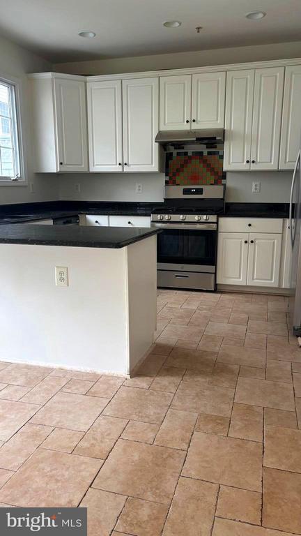 Building Photo - 8894 Ashgrove House Ln