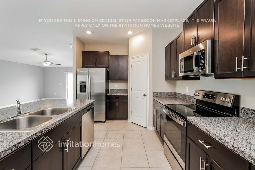 Building Photo - 1426 Flower Dust Dr