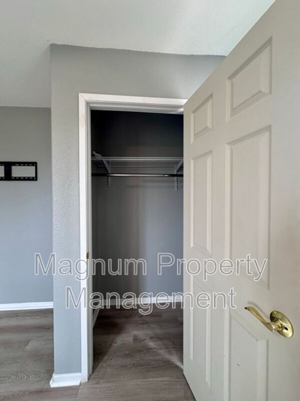 Building Photo - 32358 Gardenvail Dr
