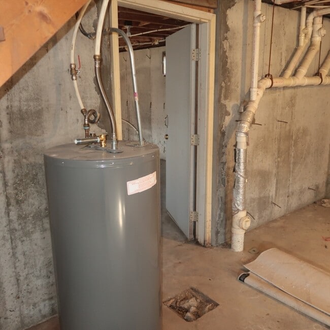 Building Photo - 54 Ballard St