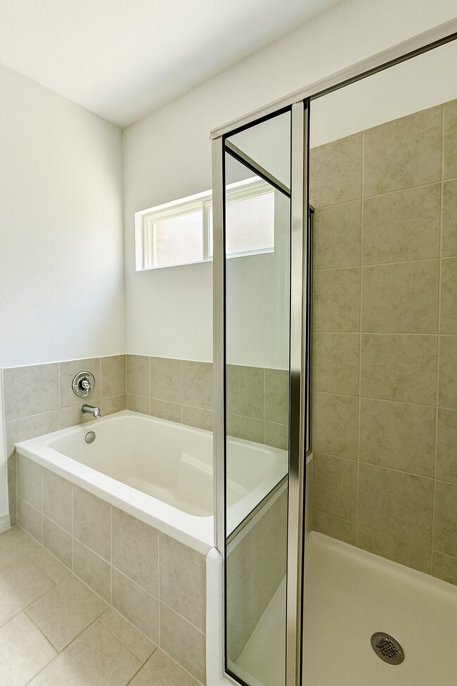 Building Photo - 8907 Palomino Pony