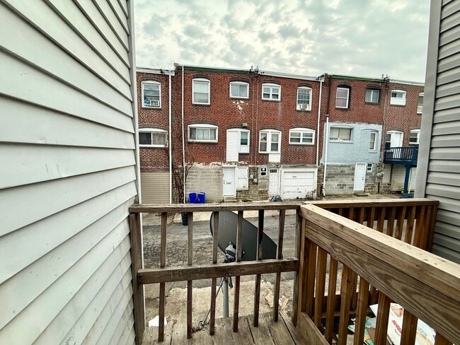 Building Photo - 7116 Seaford Ave