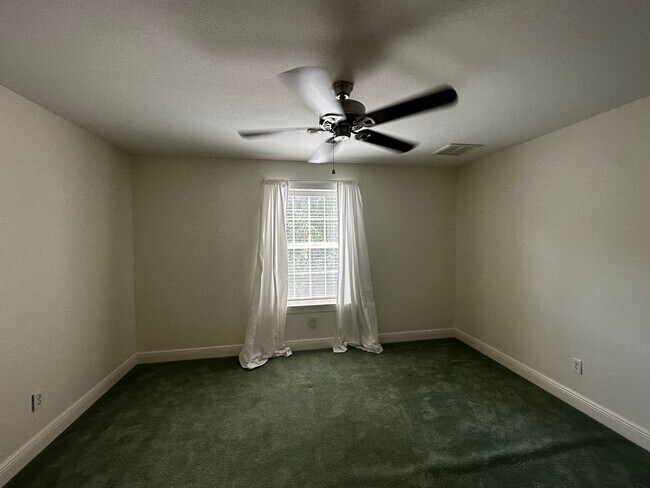 Building Photo - 361 Remington Run Way
