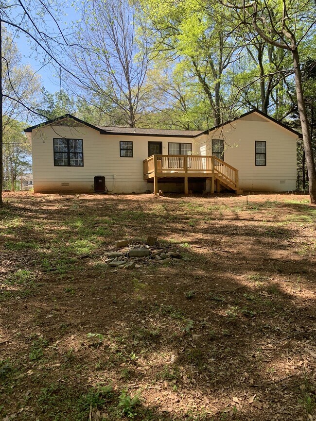 Building Photo - Crowell Rd (555)