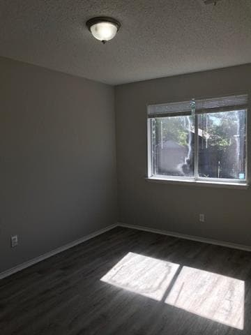 Building Photo - 1355 Lincolnshire Way