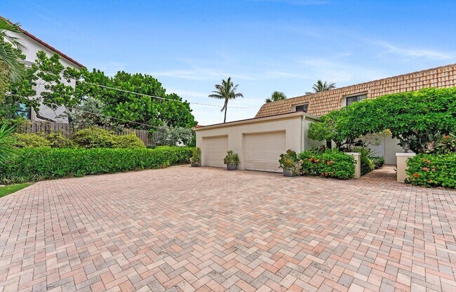 Building Photo - 5720 Old Ocean Blvd