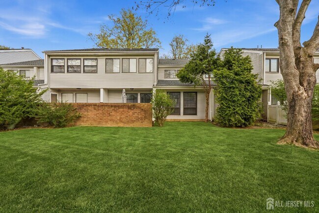 Building Photo - 7 Dennison Dr