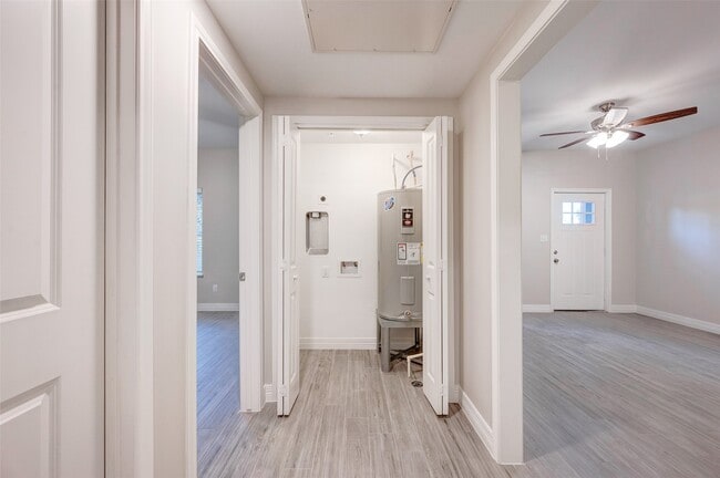 Building Photo - 72 Burress St