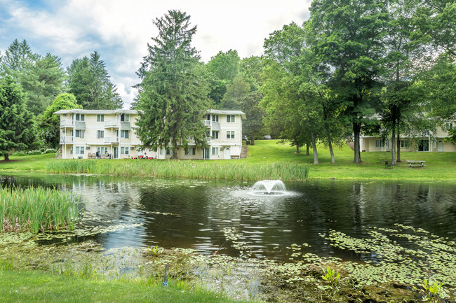 Woodbury Knoll - Woodbury, CT | Apartment Finder