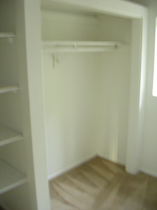 Building Photo - 522 W Howe St