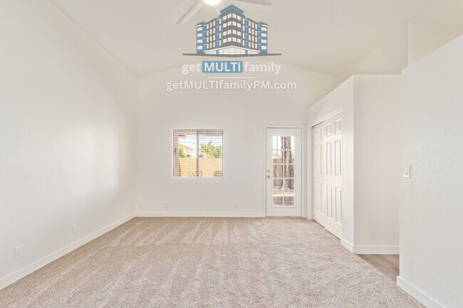 Building Photo - 234 N Heritage Dr