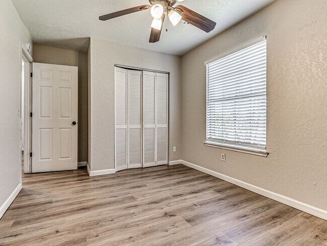 Building Photo - Updated Home + Edmond Schools + The Valley