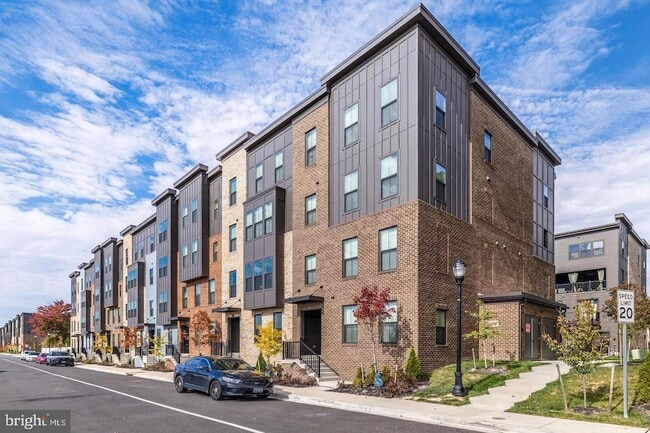 Building Photo - 10046 American Pharoah Ln