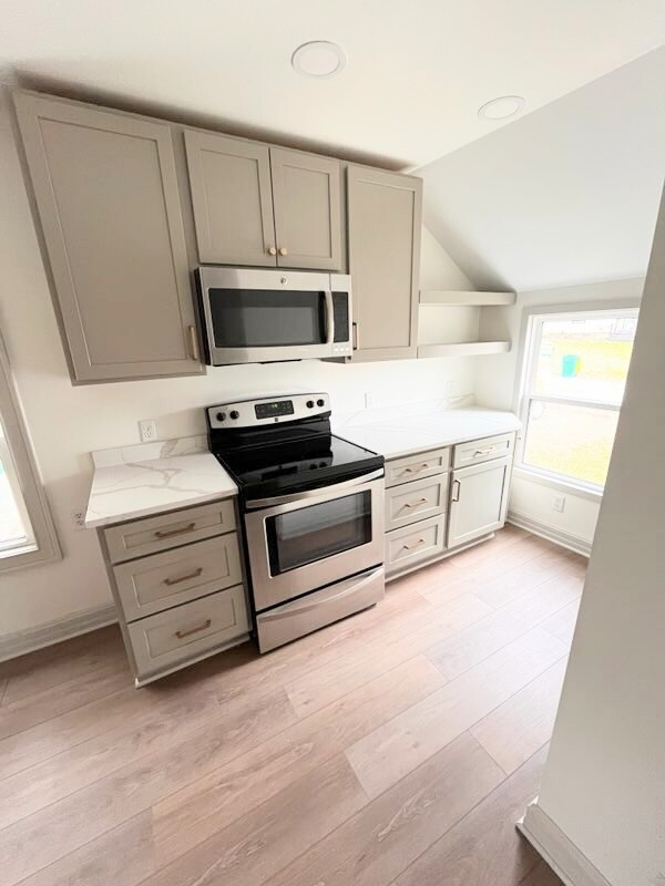 Building Photo - 159 Whitlock St