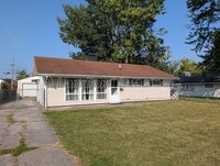 Building Photo - Rare 4 Bedroom Homewood Ranch with Garage