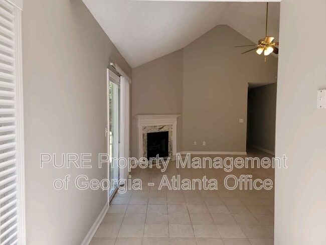 Building Photo - 102 Laguna Springs Dr