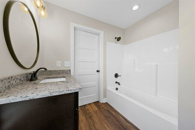 Building Photo - 148 Hillridge Ct