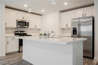 Building Photo - 376 Yellow Finch Ln