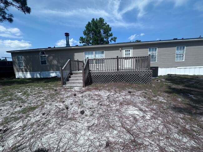 Building Photo - 239 Castlebury Ln