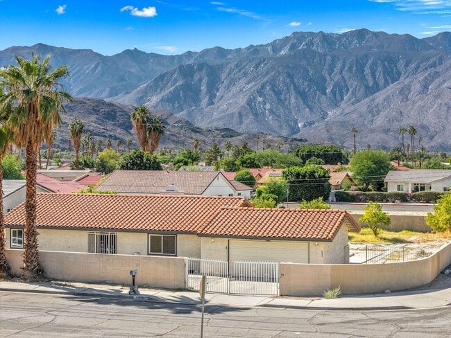 Building Photo - 33515 Wishing Well Trail