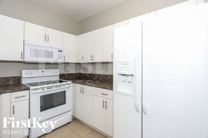 Building Photo - 24521 SW 110th Ave