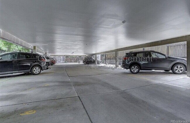 Building Photo - 1062 Josephine St