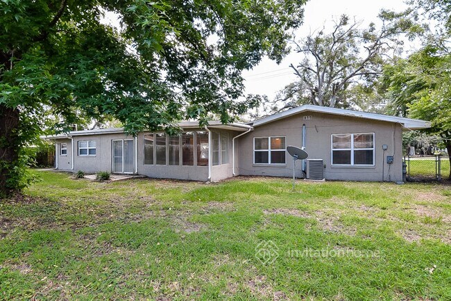 Building Photo - 1640 Sylvester Rd