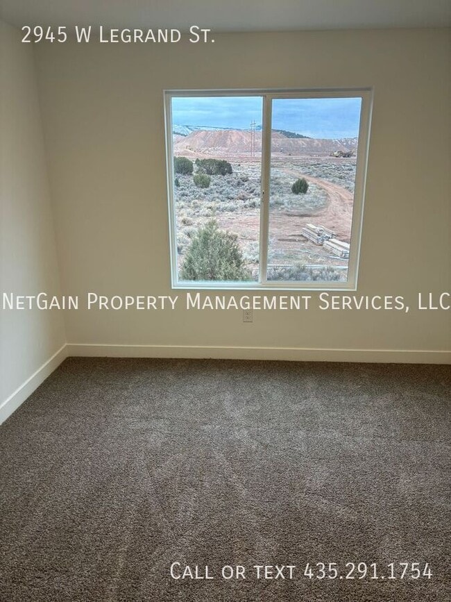 Building Photo - 2945 Legrand St