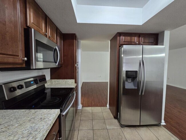 Building Photo - 1420 Mariner Blvd