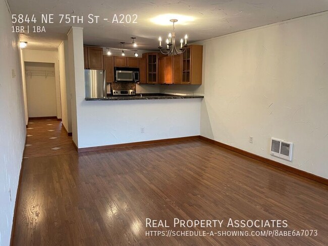 Building Photo - Pet Friendly 1 bed condo (incl:WSG + 1 par...