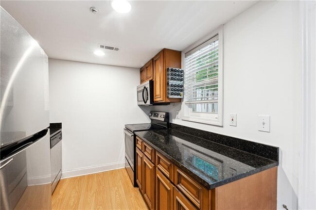Building Photo - 121 Rondak Cir