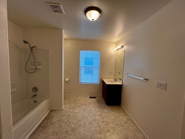 Building Photo - 1230 Sunup Dr