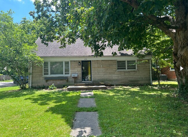 Building Photo - AVAILABLE MID-JUNE!