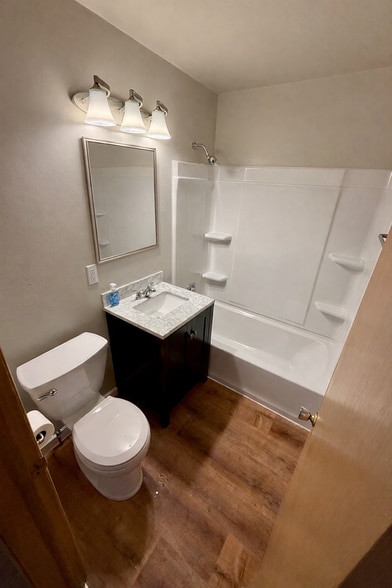 Bathroom - 1616 Sunset Ridge Dr