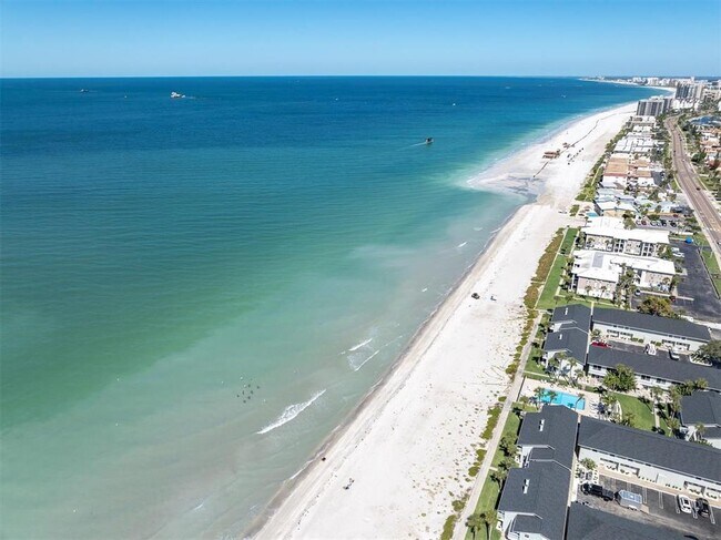 Building Photo - 104 24th St